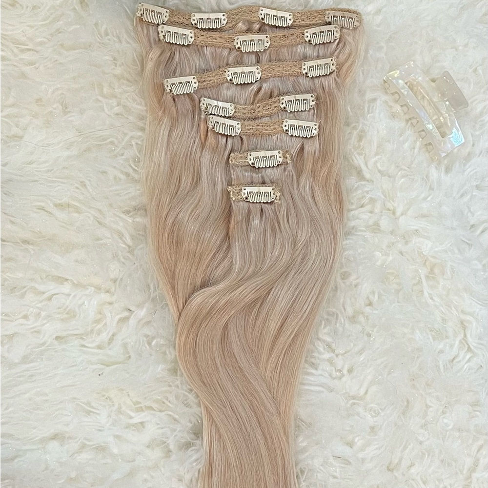 NEW IN BOX: 1/2 OFF!!! 16” 120 g PLATINUM BLONDE HAIR EXTENSIONS BY Laa Voo!!!